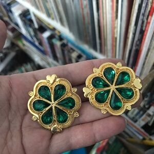 1980 Gold-Tone Green Clover Statement Earrings clip on